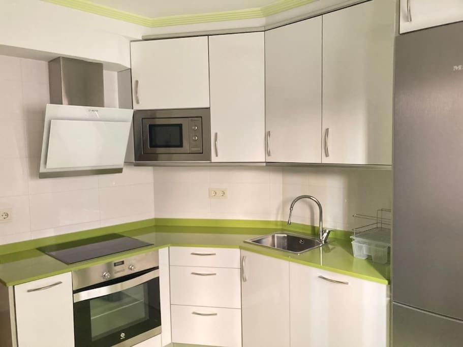 Centrico Apartamento De 2 Habitaciones By Bebalmy Oviedo Exteriör bild
